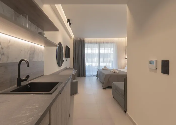 מלון Alora Luxury - Adults Only לימנאס